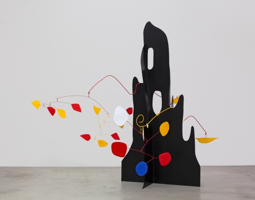 Alexander Calder, Crag,&amp;nbsp;1974, standing mobile &amp;ndash; sheet metal, wire, paint &amp;copy; 2019 Calder Foundation, New York / Artists Rights Society (ARS), New York